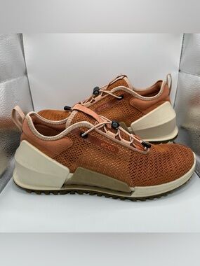 ECCO Biom 2.0 Breathru Sneakers Sierra Tuscany Mesh Toggle Womens 7-7.5 US/38 EU